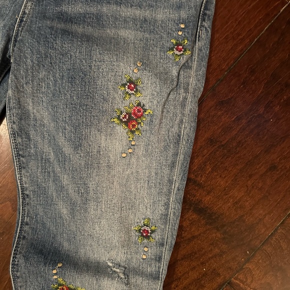 Lucky Brand 🍀 Ava Skinny floral embroidered cross stitched jeans size 4/27 NWOT - Picture 2 of 8